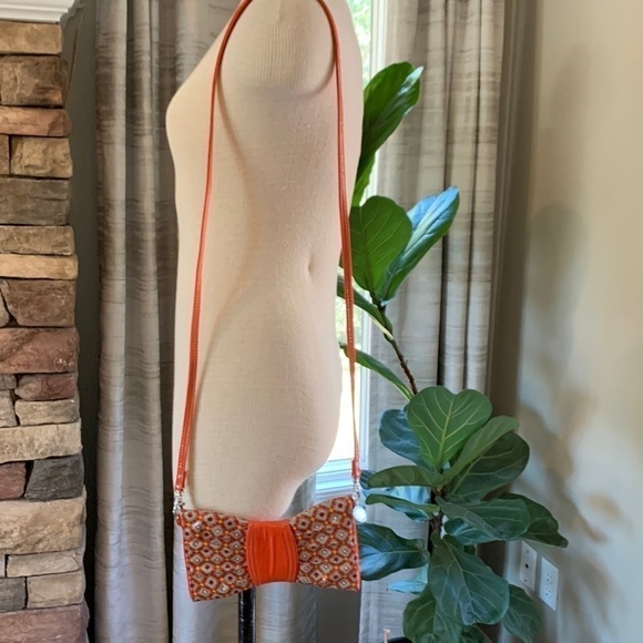 Vera Bradley Handbags - 3-$30 Vera Bradley frill purse.